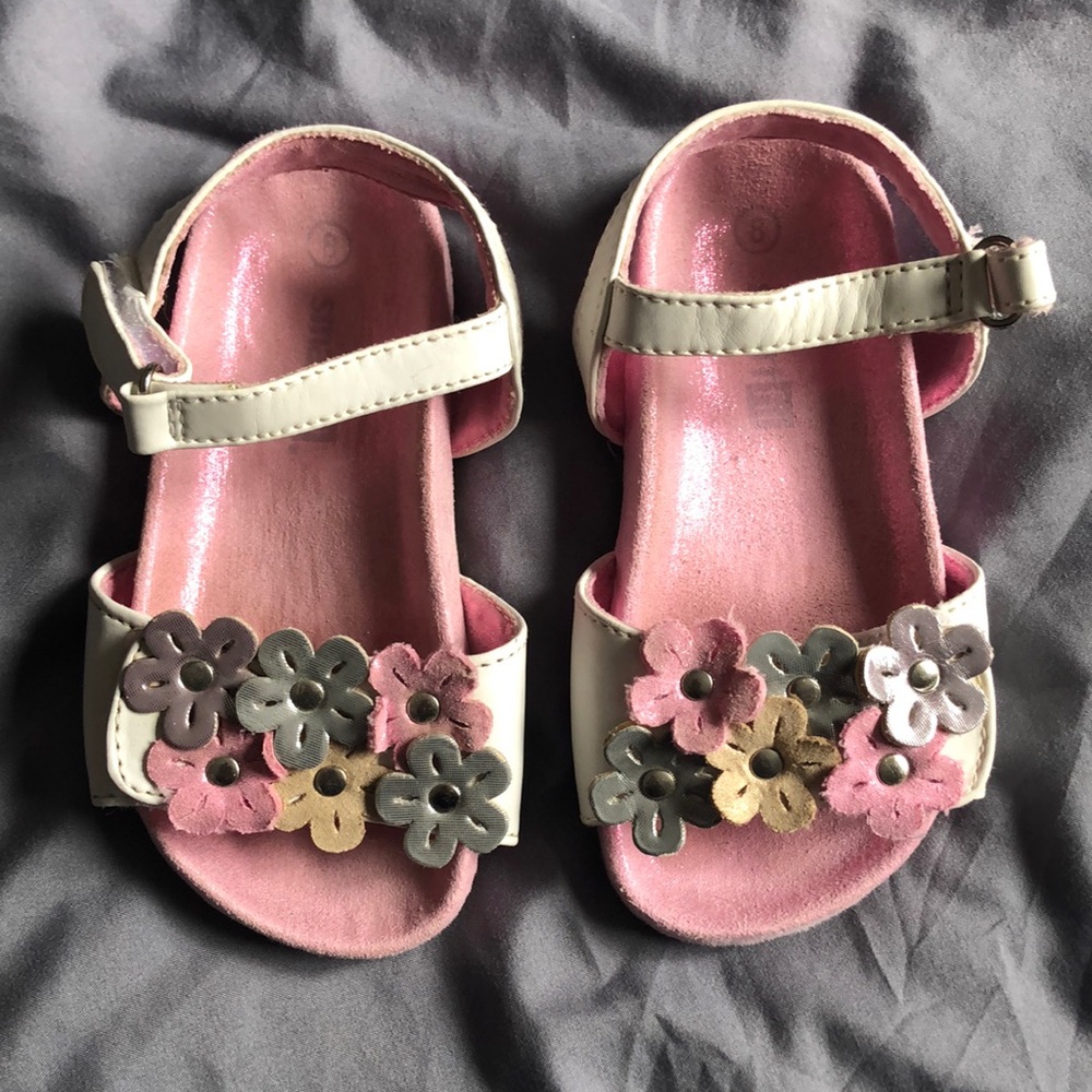 Flower sandals